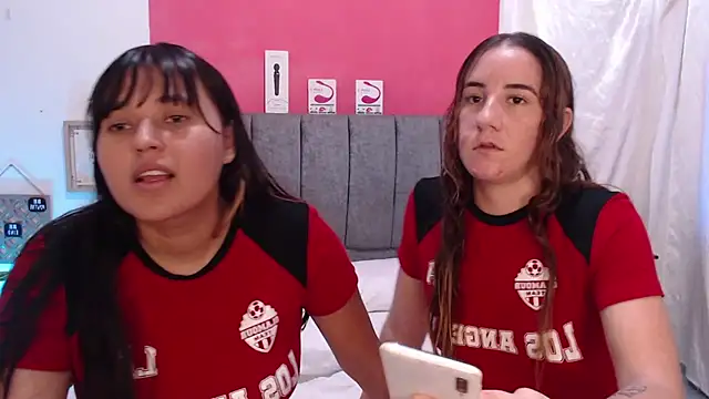 Sophie And Alis online show from December 13, 2024, 2:38 pm