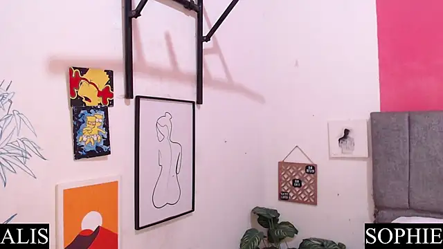 Sophie And Alis online show from March 9, 2025, 1:48 pm