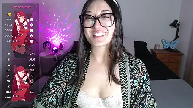 Snapshot of Ninimoon chatting on October 5, 2025, 2:32 am Ninimoon online show from October 5, 2025, 2:32 am