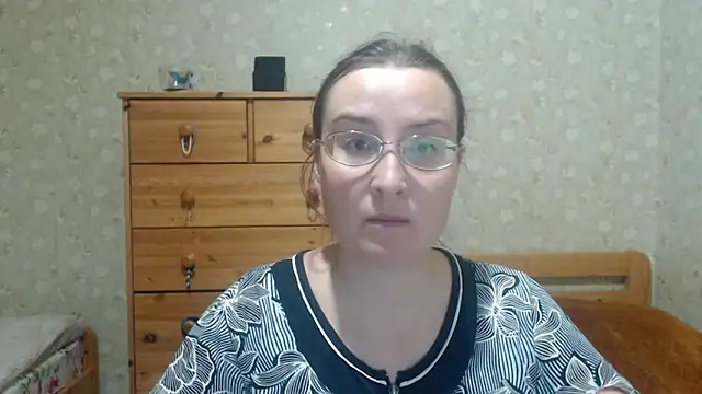 Smart Rose online show from December 18, 2025, 5:19 pm