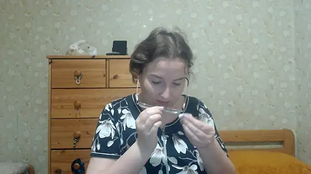 Smart Rose online show from April 17, 2026, 4:43 pm