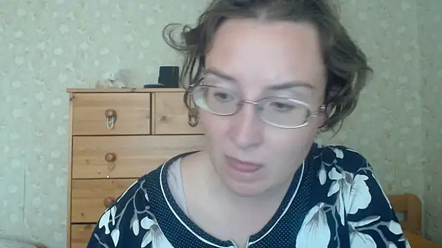 Snapshot of Smart_Rose chatting on June 27, 2026, 12:22 pm Smart Rose online show from June 27, 2026, 12:22 pm