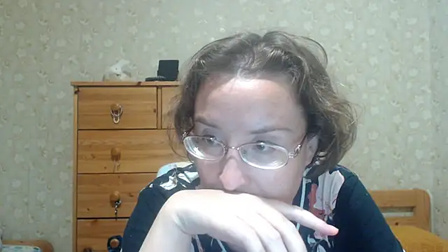 Snapshot of Smart_Rose chatting on July 12, 2026, 9:28 pm Smart Rose online show from July 12, 2026, 9:28 pm