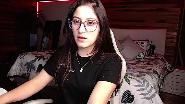 IsabelaGomez online show from December 8, 2024, 11:51 pm