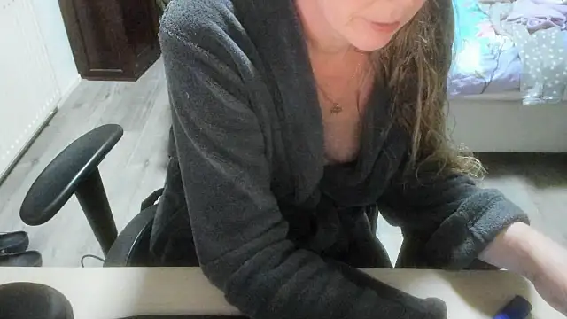 Snapshot of minoesje37 chatting on January 8, 2026, 8:44 pm minoesje37 online show from January 8, 2026, 8:44 pm