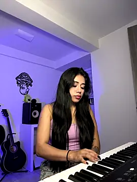 aimi art1 online show from September 18, 2025, 2:35 am