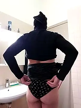 Snapshot of Elodie76 chatting on December 5, 2024, 4:01 pm Elodie76 online show from December 5, 2024, 4:01 pm