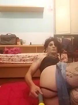 Snapshot of Elodie76 chatting on September 14, 2025, 7:57 pm Elodie76 online show from September 14, 2025, 7:57 pm