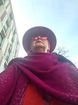 Snapshot of MucMilf59 chatting on November 13, 2025, 9:30 am MucMilf59 online show from November 13, 2025, 9:30 am