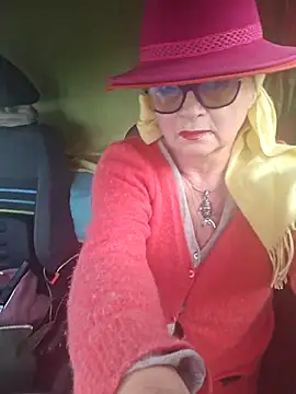 Snapshot of MucMilf59 chatting on November 19, 2025, 12:38 pm MucMilf59 online show from November 19, 2025, 12:38 pm