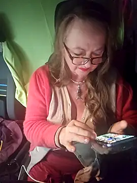 Snapshot of MucMilf59 chatting on November 20, 2025, 9:25 pm MucMilf59 online show from November 20, 2025, 9:25 pm