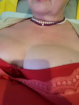 Snapshot of MucMilf59 chatting on November 27, 2025, 2:08 pm MucMilf59 online show from November 27, 2025, 2:08 pm