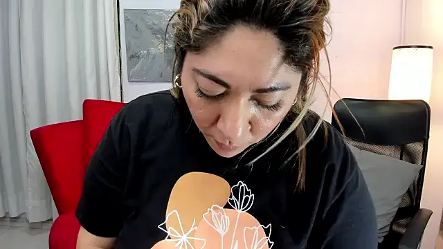 Snapshot of kendra_fire chatting on May 16, 2026, 1:13 am kendra fire online show from May 16, 2026, 1:13 am