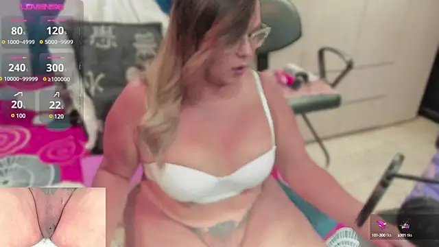 Snapshot of khloeHermaprodit3 chatting on February 27, 2025, 10:09 pm khloeHermaprodit3 online show from February 27, 2025, 10:09 pm