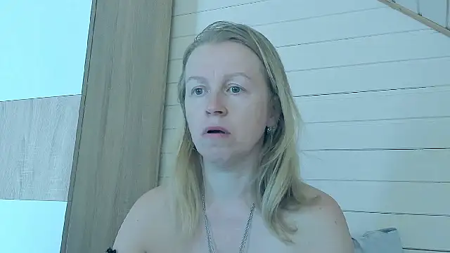 I AM MILF online show from July 29, 2026, 6:44 am