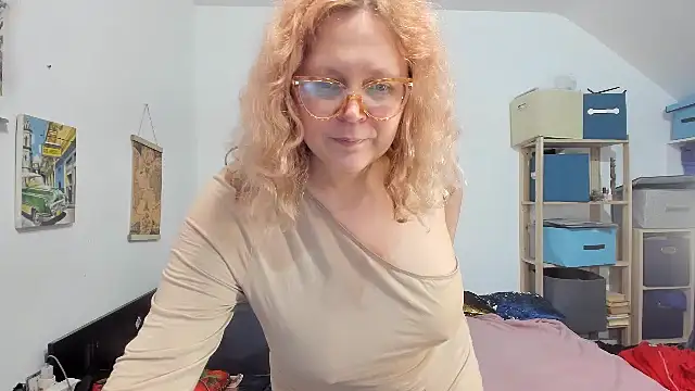 Snapshot of switchlorenx chatting on December 11, 2024, 3:56 am switchlorenx online show from December 11, 2024, 3:56 am