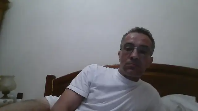 CarlosRocha73 online show from May 12, 2026, 11:24 pm