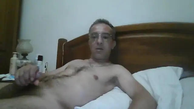 CarlosRocha73 online show from May 24, 2026, 1:10 am