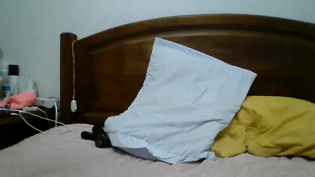 Snapshot of CarlosRocha73 chatting on June 8, 2026, 11:05 pm CarlosRocha73 online show from June 8, 2026, 11:05 pm