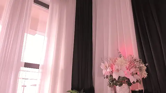 Snapshot of blond3bab3 chatting on December 18, 2025, 8:31 am blond3bab3 online show from December 18, 2025, 8:31 am