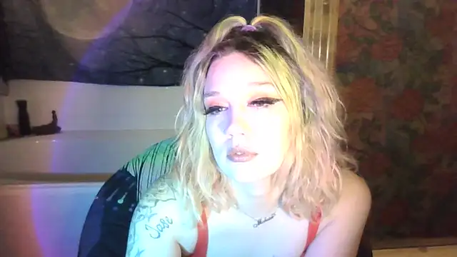 TEXASMARYYYJANE online show from May 17, 2026, 3:26 am
