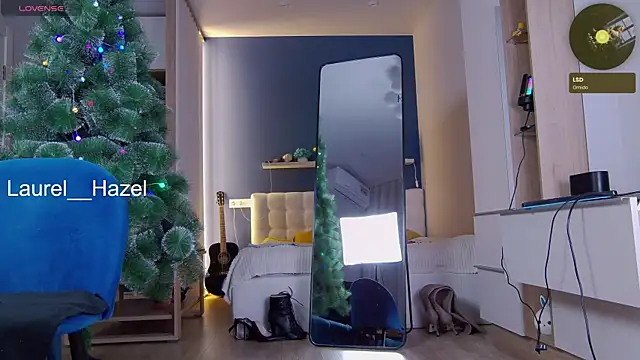 LAUREL HAZEL online show from January 13, 2025, 10:13 pm