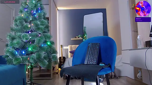 LAUREL HAZEL online show from January 16, 2025, 1:27 am