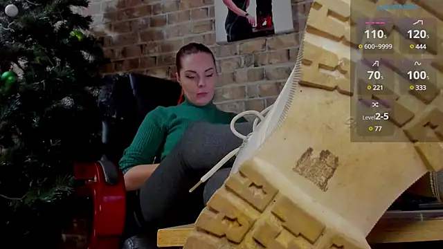 MrsVenus online show from January 8, 2025, 10:37 am