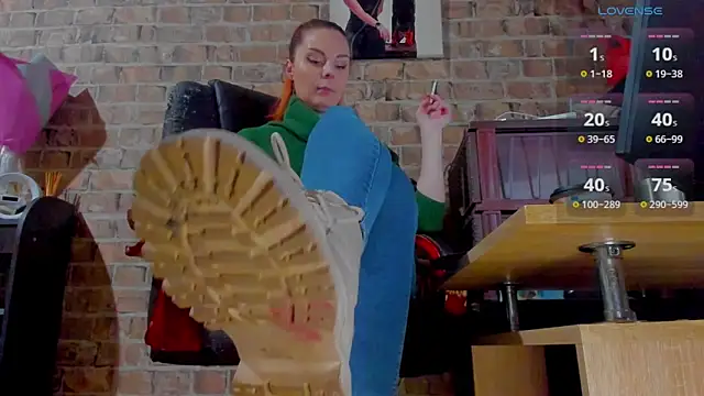 MrsVenus online show from March 3, 2025, 6:04 am