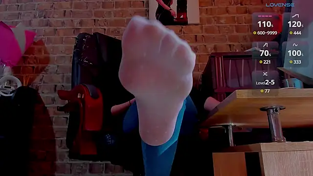 MrsVenus online show from March 5, 2025, 10:22 am