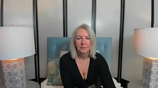 EricaTop online show from April 12, 2026, 5:12 am