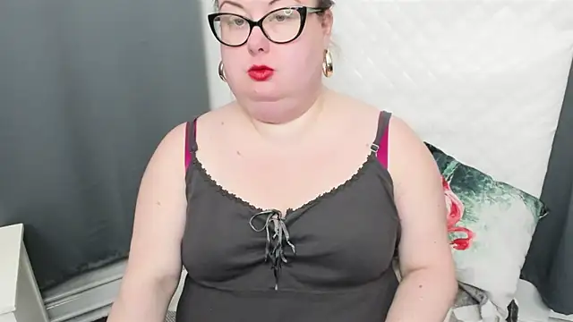 Snapshot of dirtyBonnie chatting on January 5, 2025, 1:15 pm dirtyBonnie online show from January 5, 2025, 1:15 pm