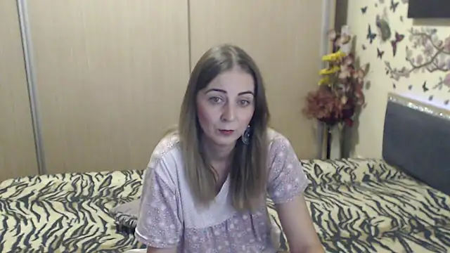 MirabelaSweet online show from March 17, 2026, 9:12 am