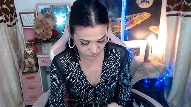 Snapshot of AsianMariaTs chatting on October 20, 2025, 3:45 pm AsianMariaTs online show from October 20, 2025, 3:45 pm