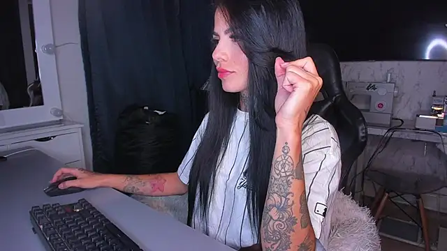 Snapshot of Lisegg_ chatting on January 13, 2025, 6:38 pm Lisegg online show from January 13, 2025, 6:38 pm