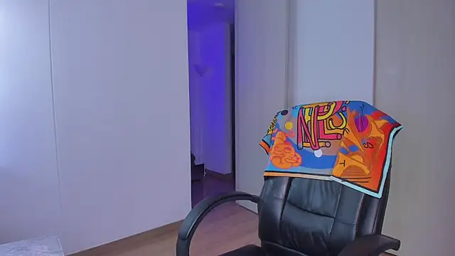 Snapshot of Lisegg_ chatting on October 30, 2025, 10:27 am Lisegg online show from October 30, 2025, 10:27 am