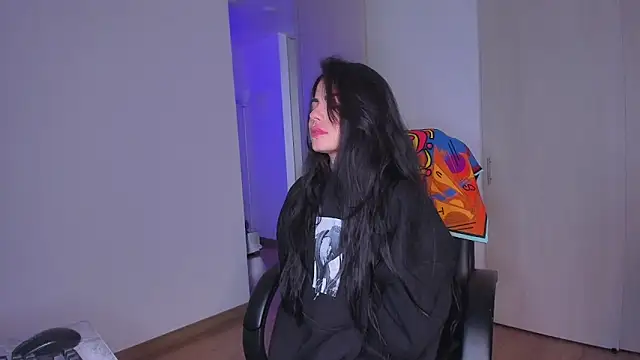 Snapshot of Lisegg_ chatting on November 18, 2025, 8:13 pm Lisegg online show from November 18, 2025, 8:13 pm