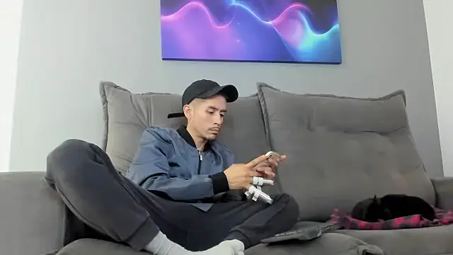 AyJeeEm online show from October 22, 2025, 5:13 pm