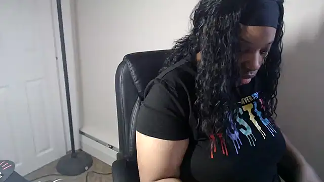 Snapshot of Sexymona1218 chatting on February 9, 2026, 2:54 pm Sexymona1218 online show from February 9, 2026, 2:54 pm