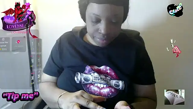 Snapshot of Sexymona1218 chatting on February 19, 2026, 10:00 am Sexymona1218 online show from February 19, 2026, 10:00 am