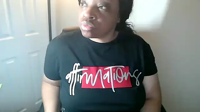 Snapshot of Sexymona1218 chatting on February 25, 2026, 10:36 am Sexymona1218 online show from February 25, 2026, 10:36 am