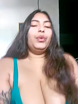 xandra252 online show from May 21, 2026, 5:42 pm