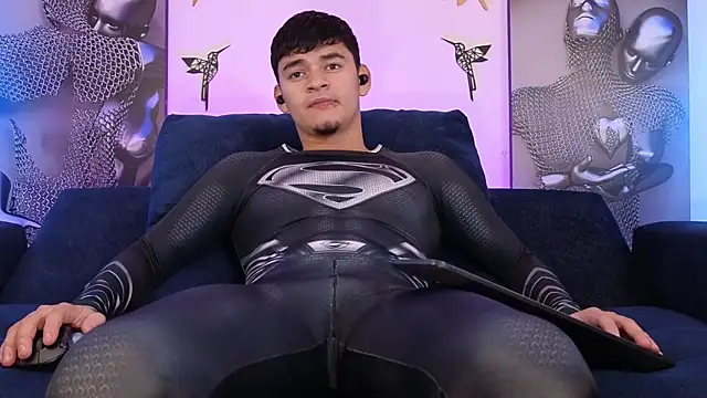 VikoHands online show from November 25, 2025, 9:15 pm