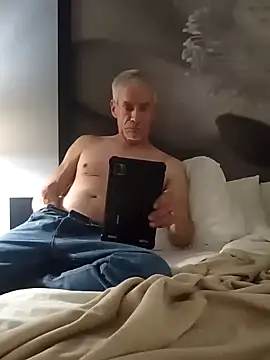 Biknight online show from December 13, 2024, 8:26 pm