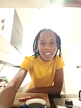 Snapshot of africa_deluxe chatting on February 7, 2025, 11:56 am africa deluxe online show from February 7, 2025, 11:56 am