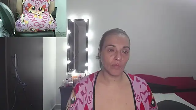 Snapshot of zoe_hotxxx chatting on February 5, 2025, 2:16 pm zoe hotxxx online show from February 5, 2025, 2:16 pm