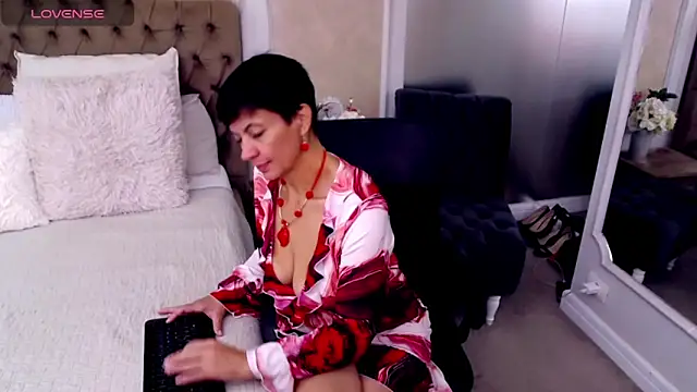 BustyPenellope online show from October 6, 2025, 2:53 am