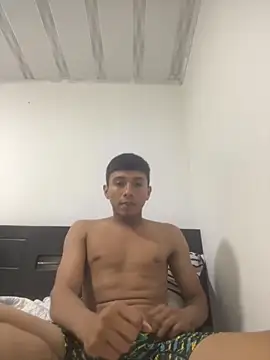 Snapshot of Thiagoo_Frost chatting on October 27, 2025, 2:04 am Thiagoo Frost online show from October 27, 2025, 2:04 am