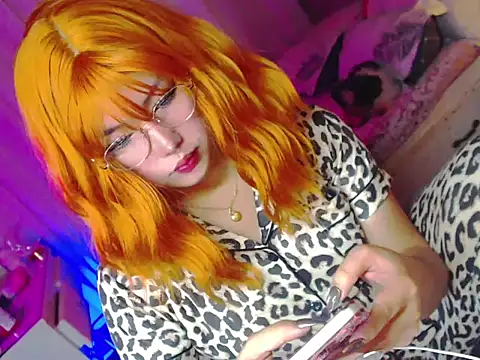 HOTnWILDalice online show from May 22, 2026, 1:24 am