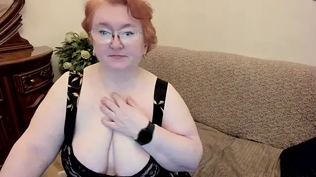 leiamillersonn online show from December 4, 2025, 6:12 am